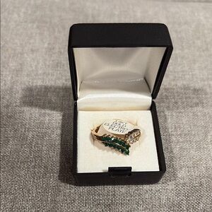 🤍14k Gold Ring with Emerald and Cz Stones